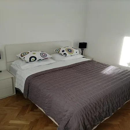Podbarje 3* 볼