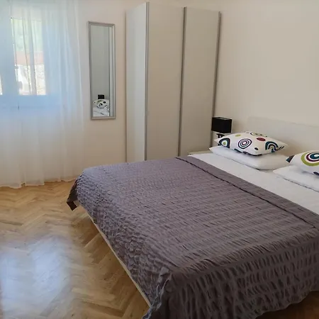 Guest house Podbarje 3*