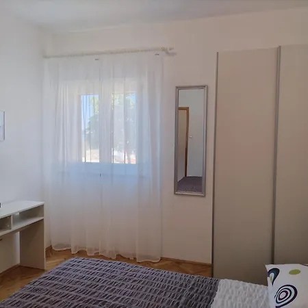 Podbarje Pensión 3*